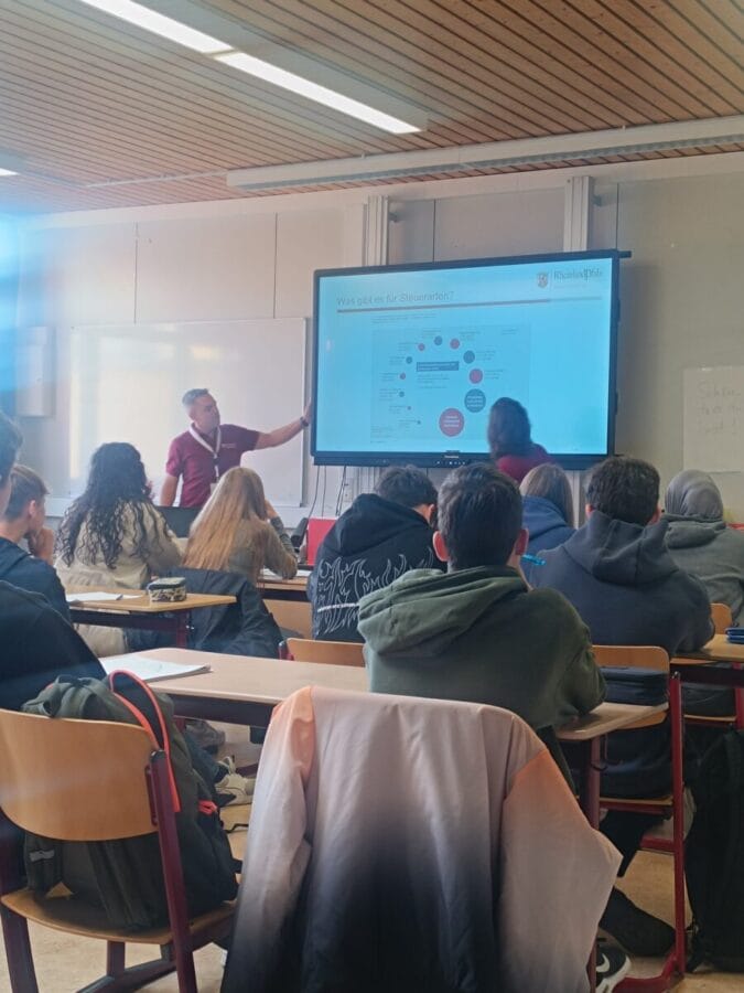 finanzamt vortrag für klasse 10